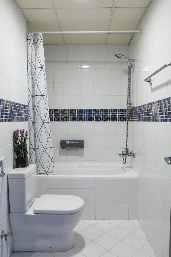 Higuests - Cozy Studio With Panoramic Views On The Lake Apartman Dubaj Kültér fotó
